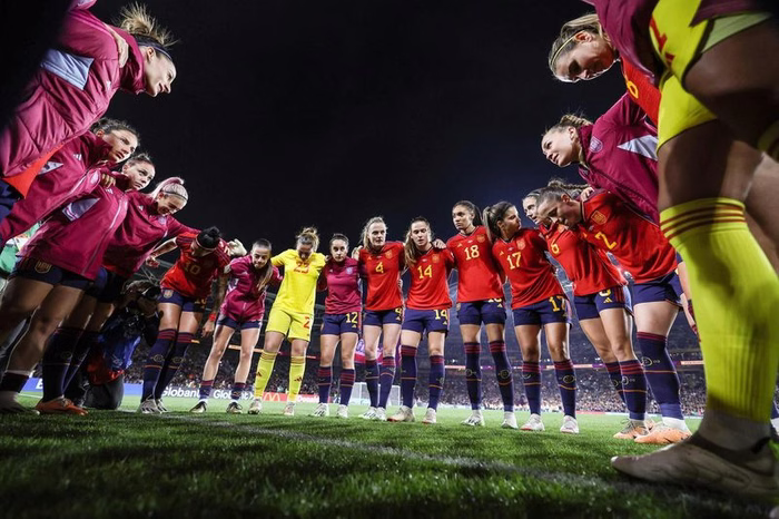 Football féminin : la FIFA impose une féminisation des bancs dans ses compétitions