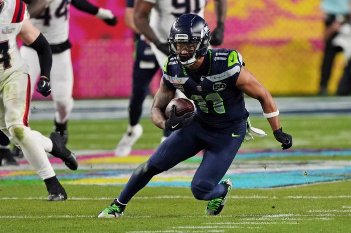 Jaxon Smith-Njigba renova com Seahawks e bate recorde na NFL