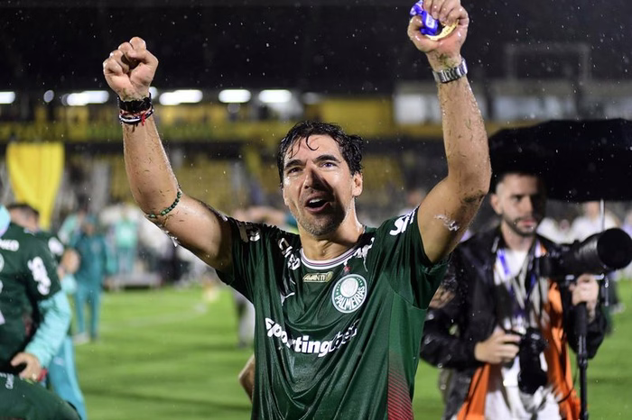 Abel Ferreira: Palmeiras pagará bônus ao PAOK por títulos