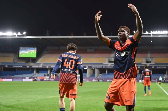 [Formation] Grâce au doublé d’Enzo Molebe, la France U19 reste en course dans ce Tour Élite