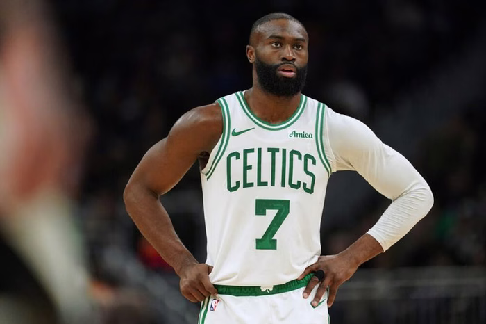 NBA, i risultati della notte (6 aprile): vincono Thunder e Celtics, cadono i Lakers a Dallas