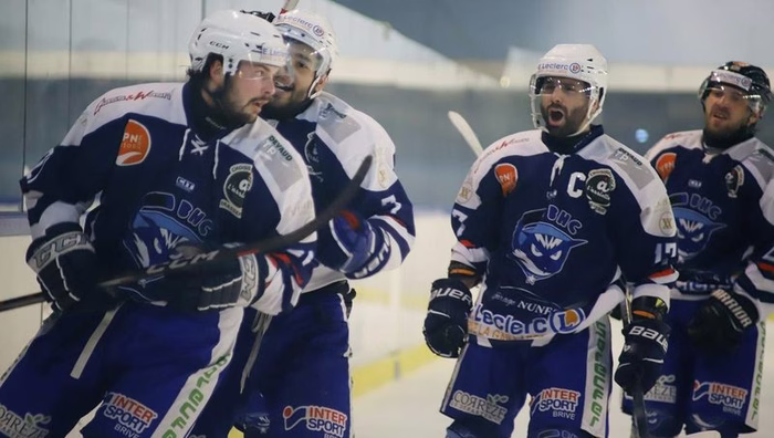 Le Brive Hockey Club de Charles Massey veut une patinoire "en feu" pour son quart de finale contrer Caen