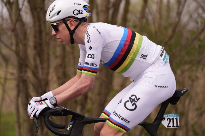 Parigi-Roubaix 2026: Tadej Pogacar insegue il tassello mancante. Può diventare il quarto della storia
