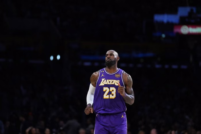 NBA, i risultati della notte (10 aprile): i New York Knicks battono i Celtics, non sbagliano Lakers e Rockets