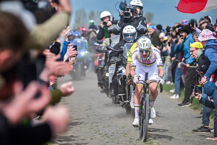 Roubaix: battuto Pogacar in una volata epica – SPORTFACE.IT