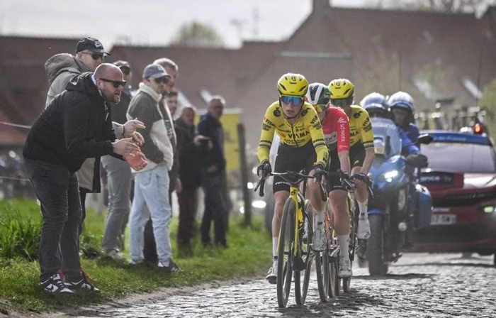 Paris-Roubaix 2026 : « Quand j’ai su que son père était décédé »… Ferrand-Prévot aurait voulu faire gagner Marianne Vos