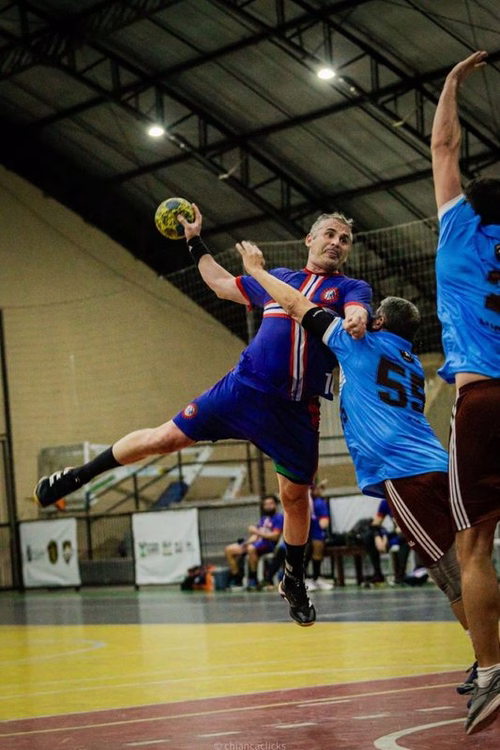 Torneio em Natal reúne ex-alunos e reacende rivalidades do handebol
