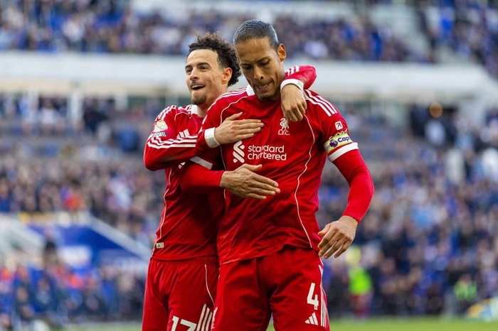 Van-Dijk-Lucky-Punch sorgt für Reds-Ekstase: Liverpool schlägt Everton im Derby