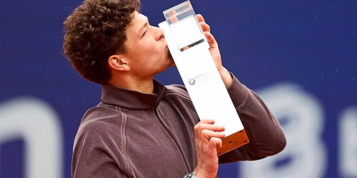Shelton feiert in München seltenen US-Titel auf Sand