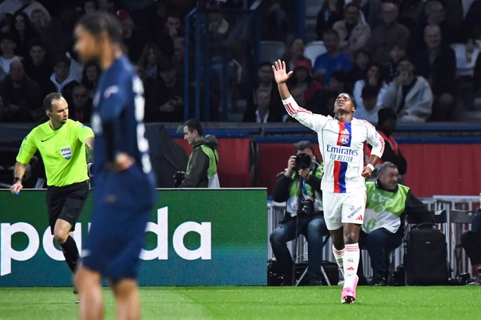 Endrick & Co. legen Traumstart hin: Enttäuschendes PSG unterliegt Lyon