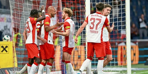 Salzburg bleibt mit 3:1 gegen die Austria im Titelrennen