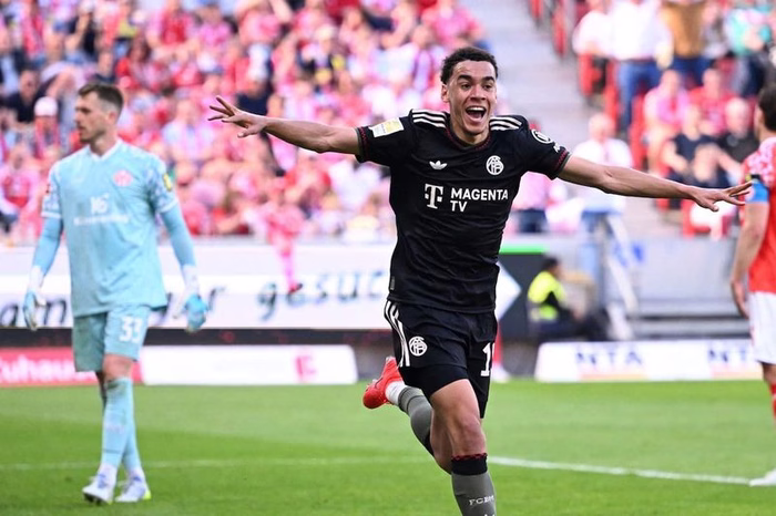 Bayern Munich perdía 3-0, puso a las estrellas que había dejado en el banco y ganó por 4-3 en la Bundesliga