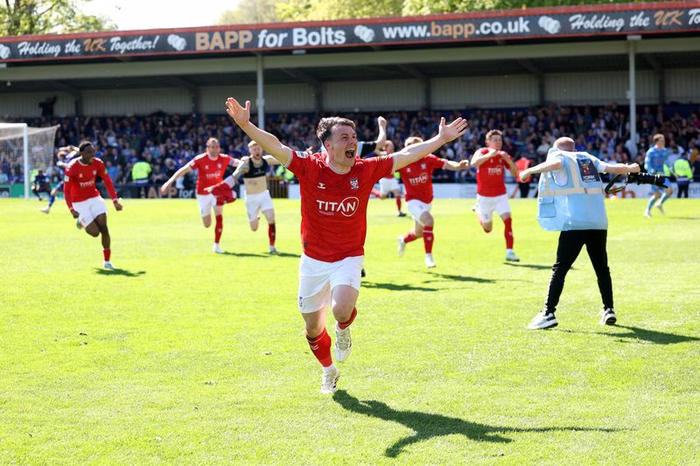 Calcio pazzo in Inghilterra! Festa York City in pieno recupero: i 106 punti non bastano al Rochdale