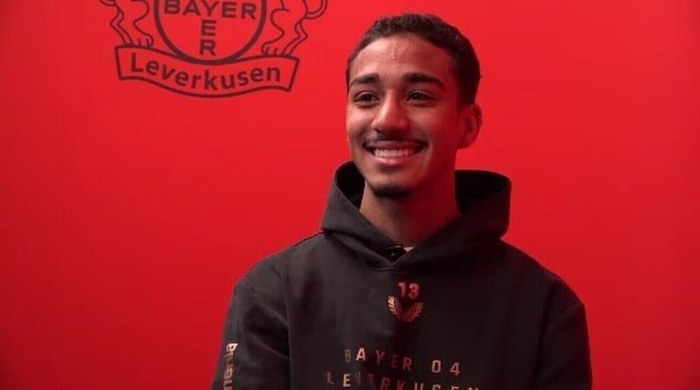 Brasileiro Arthur reduz tempo de recuperação e volta a estar à disposição no Bayer Leverkusen