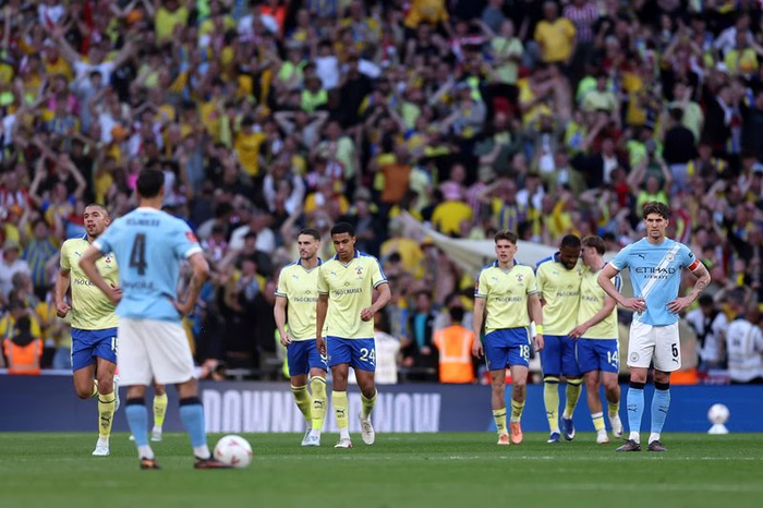 Stones verlässt Manchester City