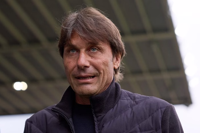 Napoli verhandelt mit brasilianischem Abwehrtalent