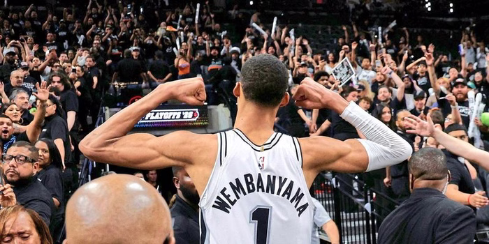 Wembanyama führt Spurs in die zweite Play-off-Runde der NBA