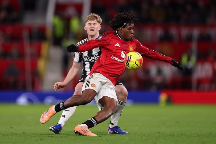 Man United and Newcastle keen on Mika Godts move