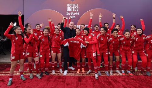 Fifa libera seleção feminina afegã em competições oficiais