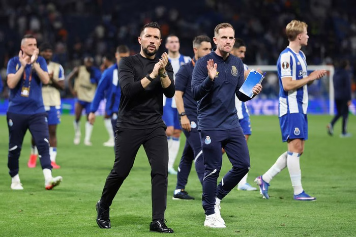 Liga Portugal, Farioli batte Mourinho: il Porto torna campione dopo 4 anni!
