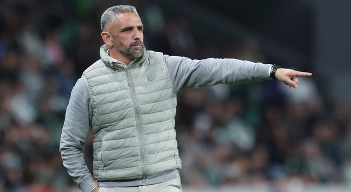 Rui Borges promete trabalhar para Sporting voltar a ser o que era, mas "se calhar faria tudo igual"