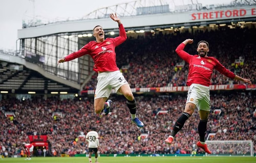Métamorphosé depuis l’arrivée de Carrick, Manchester United tape Liverpool et retrouve la Ligue des champions