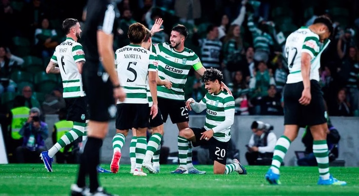 Sporting regressa aos triunfos com goleada ao Vitória de Guimarães