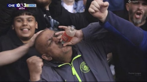 🍾 City fermato dall’Everton davanti… al meme del momento: l’uomo dell’Arsenal “bottling” 📸