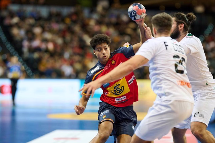 El Barça confirma el fichaje de Marcos Fis para el verano de 2027