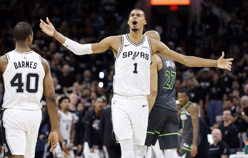 Wembanyama en play-offs NBA : « Wemby » et les Spurs se rebellent avec un carnage à l’ampleur historique