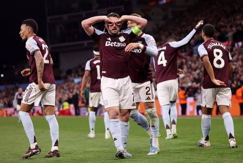 Aston Villa schießt Nottingham ab: Emery im Finale seines Lieblingswettbewerbs