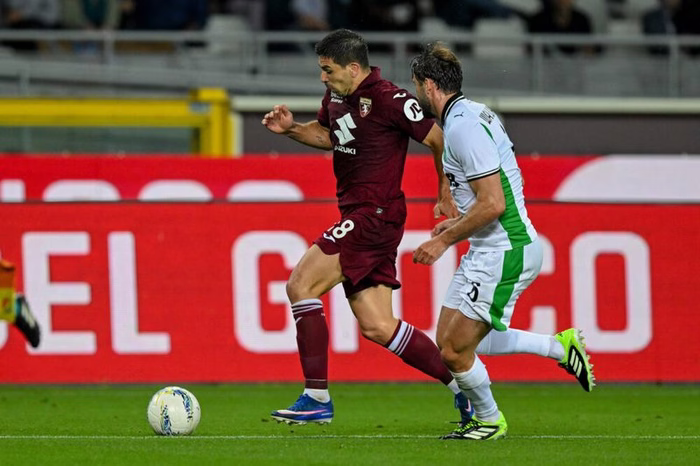 Calcio, il Torino batte in rimonta il Sassuolo nell’anticipo del 36° turno di Serie A