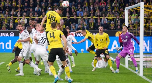 Borussia Dortmund vence Eintracht e vai terminar Bundesliga como vice