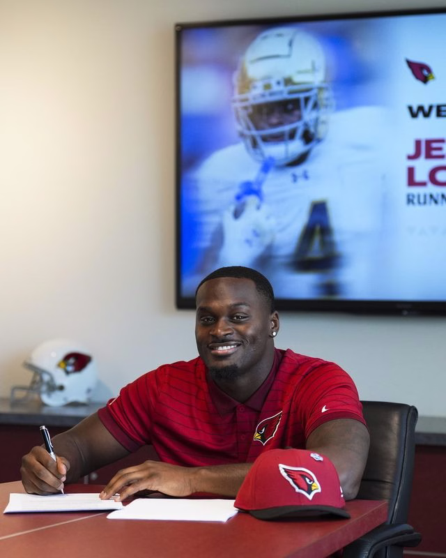 Running back dos Cardinals assina contrato histórico na NFL