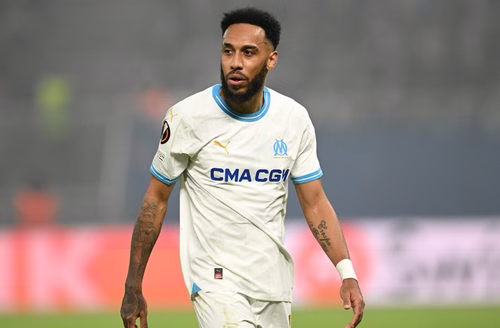 Marsiglia, Aubameyang fuori rosa per aver usato un estintore contro Tahri