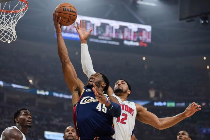 NBA, i risultati della notte (10 maggio): Thunder a un passo dall’eliminare i Lakers, Cavaliers vivi contro i Pistons