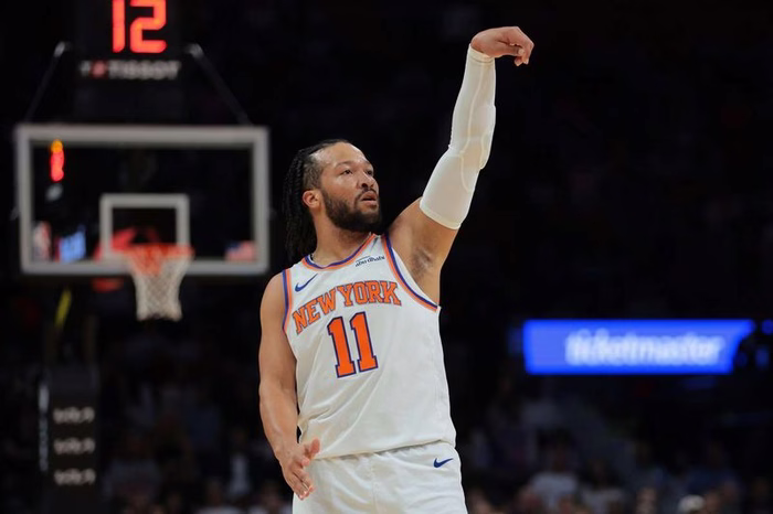 NBA Playoff 2026, Knicks travolgenti: Philadelphia spazzata via 4