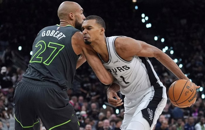 NBA : « Il a vu Ciryl Gane dans la salle », la bonne blague de Gobert sur le coup de coude de Wembanyama