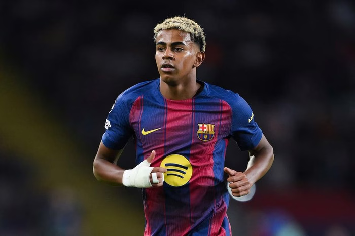 📸 Yamal sfotte Bellingham su IG dopo il trionfo del Barça: “Parlare costa poco” 🥶
