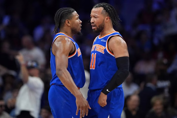 NBA, i risultati della notte (11 maggio): New York Knicks in finale di Conference a Est, Timberwolves in parità contro gli Spurs