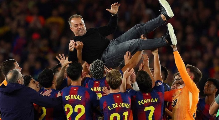 Treinador Hansi Flick confirma que vai renovar com FC Barcelona até 2028