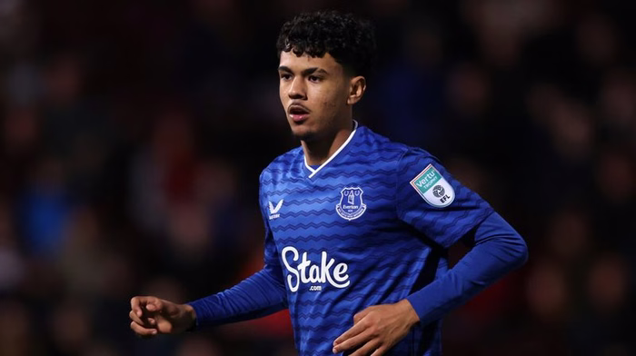 Neun-Millionen-Fehleinkauf: Aznou kommt bei Everton auf null Premier-League-Minuten
