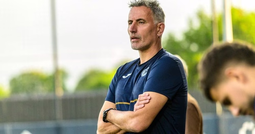 Pau FC : l'entraîneur Thierry Debès prolongé jusqu'en 2028