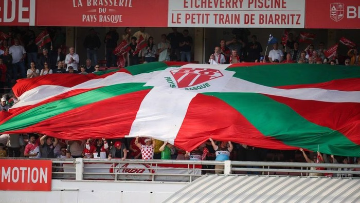 « Il faut un Aguilera des grands soirs » : tout un stade derrière Biarritz face à Carcassonne