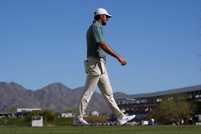Golf, un gruppone al comando del PGA Championship dopo il primo round