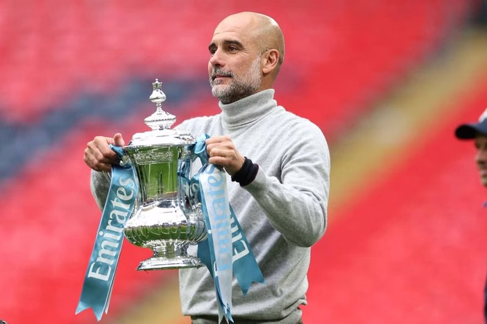 Guardiola llegó a su título 20 en 10 años en el Manchester City, pero le puso pausa al festejo: “Ni una sola cerveza”