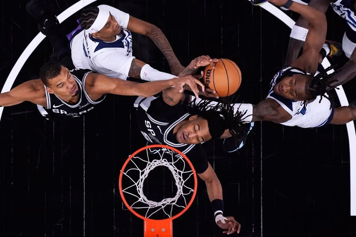 NBA, i risultati della notte (16 maggio): Spurs in finale di Western Conference, i Pistons forzano gara-7