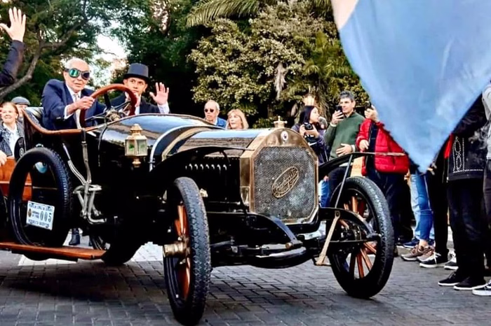 El Gran Premio Recoleta-Tigre festeja 120 años con bandas musicales, joyas mecánicas, ropa de época y la afición de siempre