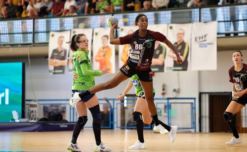 Pallamano femminile, finale play-off: Erice non sbaglia in gara-1