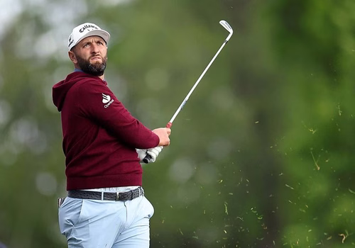 Jon Rahm, a tres golpes de la cabeza, vuelve a tener opciones en un grande
